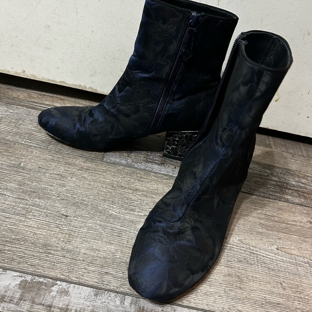 Badgley Mischka Martha Brocade jeweled block heel Blue & black floral bootie - Picture 6 of 11